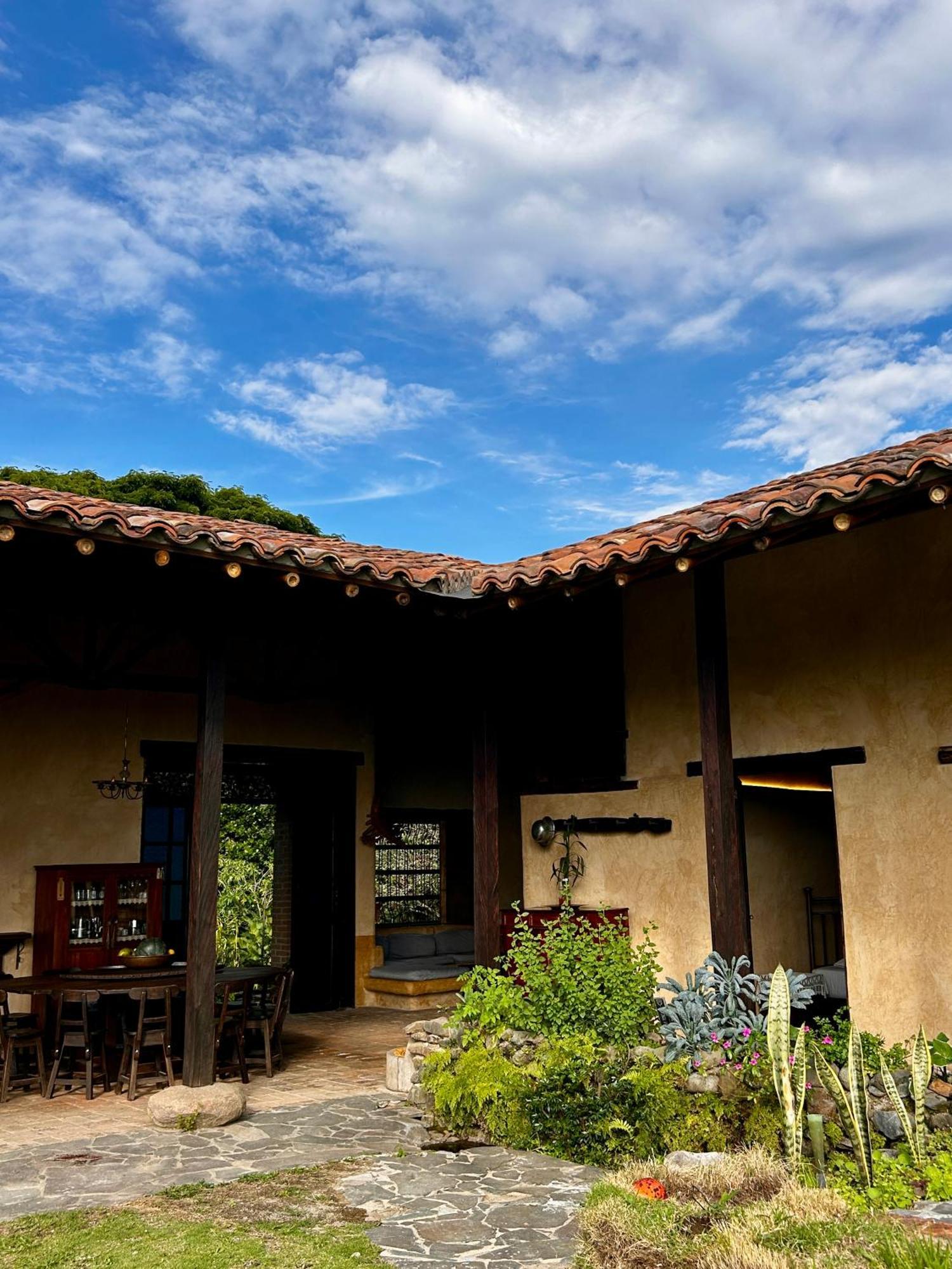 En La Montana Viga Vieja Lodge San Peregrino